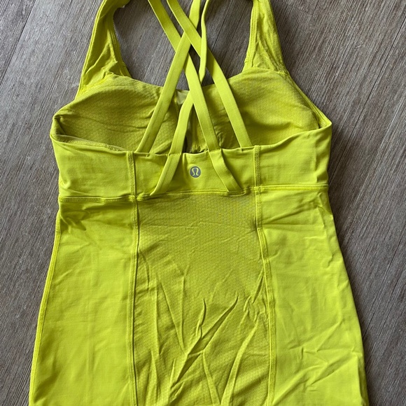 Lululemon workout top - Picture 3 of 4